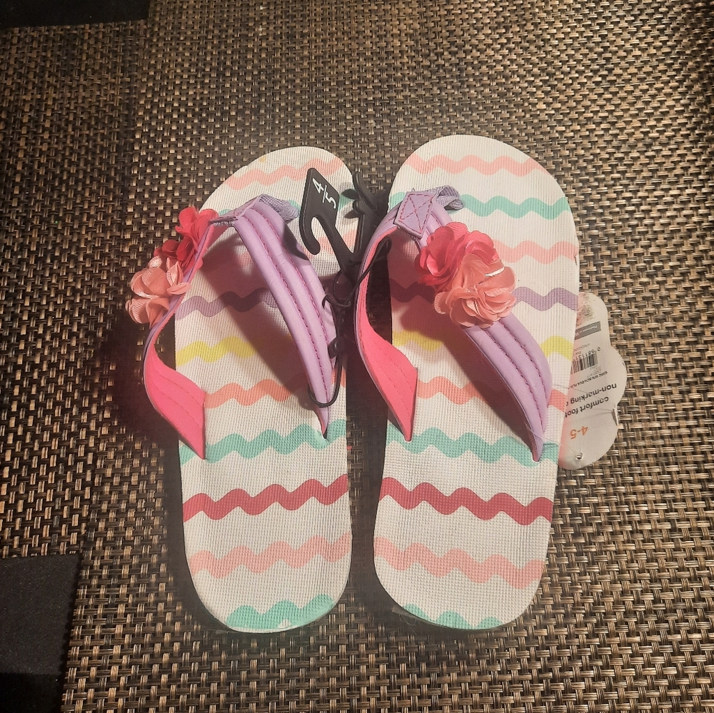 Girls flip flops